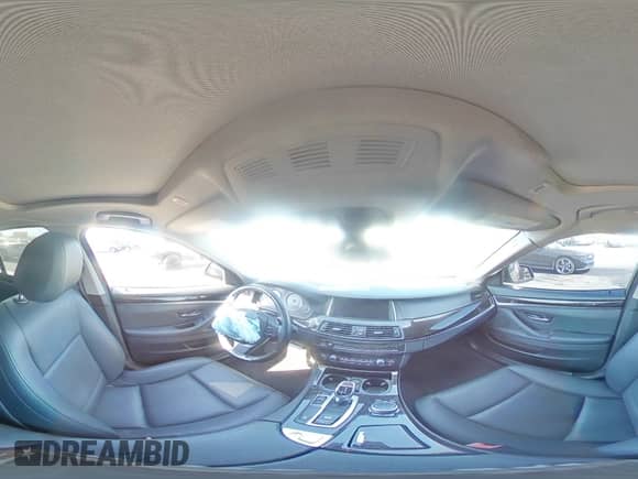 2016 BMW 5 Series 528i z VIN WBA5A5C57GG347542, wystawiony jako Copart lot #63079055 z przebiegiem 68 413 mil mil oraz Szkoda całkowita • Salvage title. Historia ofert i sprzedaży dostępna na DreamBid. Obrazek 14.