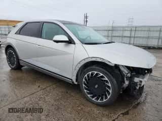 2024 Hyundai Ioniq 5 Limited z VIN KM8KRDDF5RU279452, wystawiony jako Copart lot #82137425 z przebiegiem 13 605 mil mil oraz Szkoda całkowita • Salvage title. Historia ofert i sprzedaży dostępna na DreamBid. Obrazek 4.