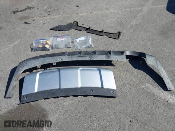 2014 Land Rover Range Rover Sport HSE z VIN SALWR2WF3EA393347, wystawiony jako IAAI lot #43464239 z przebiegiem 109 222 mil mil oraz . Historia ofert i sprzedaży dostępna na DreamBid. Obrazek 18.