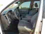 2018 Ram 1500 Big Horn z VIN 1C6RR6LT3JS112777, wystawiony jako Copart lot #52807175 z przebiegiem 108 461 mil mil oraz Szkoda całkowita • Salvage title. Historia ofert i sprzedaży dostępna na DreamBid. Obrazek 7.