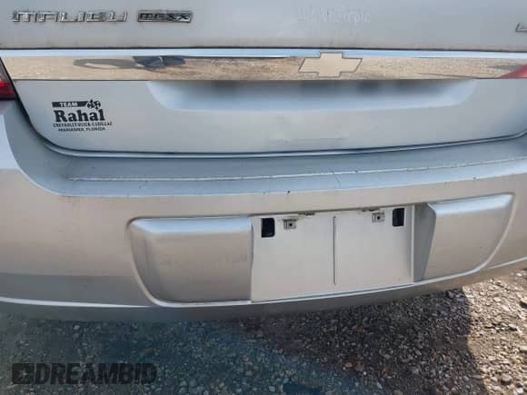 2004 Chevrolet Malibu Maxx LS z VIN 1G1ZT64814F177783, wystawiony jako IAAI lot #42219191 z przebiegiem 329 381 mil mil oraz . Historia ofert i sprzedaży dostępna na DreamBid. Obrazek 6.