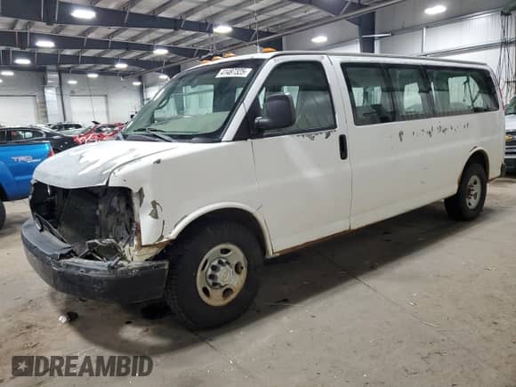 2007 Chevrolet Express Passenger с VIN 1GAHG39U571248683, выставлен на аукционе Copart как лот 41487325 с пробегом 126 216 миль миль и Списание • Salvage title. История ставок и продаж доступна на DreamBid. Изображение 1.