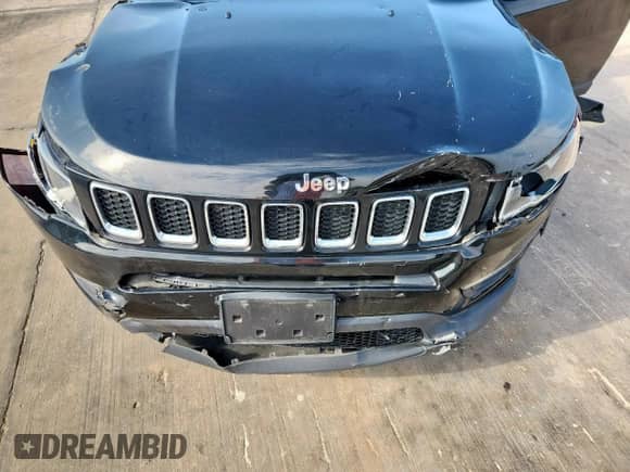2019 Jeep Compass Latitude z VIN 3C4NJCBB5KT636714, wystawiony jako Copart lot #64874635 z przebiegiem Nie podano mil oraz Szkoda całkowita • Salvage title. Historia ofert i sprzedaży dostępna na DreamBid. Obrazek 12.