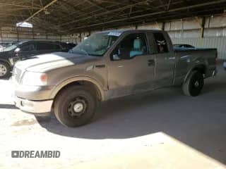 2004 Ford F-150 XL с VIN 1FTPX12594NB86753, выставлен на аукционе Copart как лот 82329625 с пробегом 195 527 миль миль и Списание • Salvage title. История ставок и продаж доступна на DreamBid. Изображение 1.