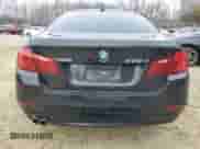 2015 BMW 5 Series 535d xDrive z VIN WBAFV3C5XFD686924, wystawiony jako Copart lot #50305025 z przebiegiem Nie podano mil oraz Szkoda całkowita • Salvage title. Historia ofert i sprzedaży dostępna na DreamBid. Obrazek 6.