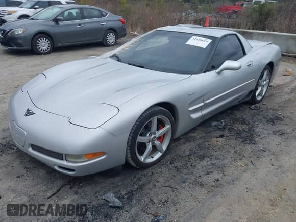 2001 Chevrolet Corvette Z06 with VIN 1G1YY12S915127617, listed as a IAAI auction lot 41620619 with 77,868 mi miles and . Bid and sale history available at DreamBid. Image 17.