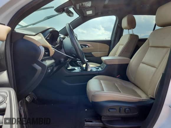 2023 Chevrolet Traverse Premier z VIN 1GNEVKKW2PJ116266, wystawiony jako Copart lot #70329845 z przebiegiem Nie podano mil oraz Szkoda całkowita • Salvage title. Historia ofert i sprzedaży dostępna na DreamBid. Obrazek 7.