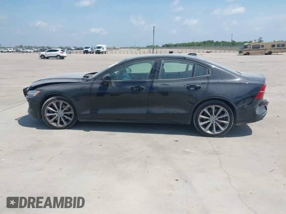 2020 Volvo S60 Momentum с VIN 7JRA22TK3LG064151, выставлен на аукционе IAAI как лот 42280149 с пробегом 30 861 миль миль и . История ставок и продаж доступна на DreamBid. Изображение 14.