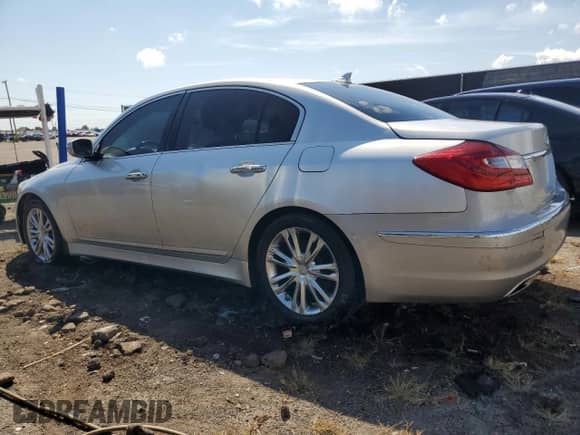 2013 Hyundai Genesis 3.8L с VIN KMHGC4DD1DU222020, выставлен на аукционе Copart как лот 72063904 с пробегом 148 786 миль миль и Чистый • Clean title. История ставок и продаж доступна на DreamBid. Изображение 2.