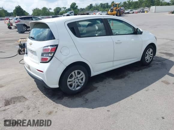 2017 Chevrolet Sonic LT с VIN 1G1JG6SH1H4167552, выставлен на аукционе IAAI как лот 42811894 с пробегом 84 771 миль миль и . История ставок и продаж доступна на DreamBid. Изображение 4.