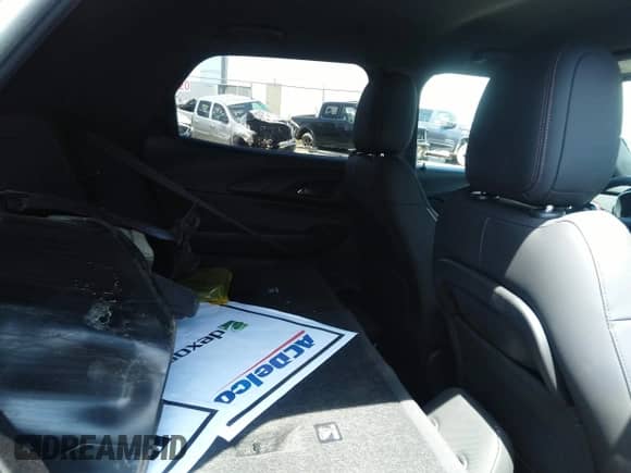 2022 Chevrolet TrailBlazer RS z VIN KL79MUSLXNB133965, wystawiony jako IAAI lot #36579681 z przebiegiem 9 902 mil mil oraz . Historia ofert i sprzedaży dostępna na DreamBid. Obrazek 8.