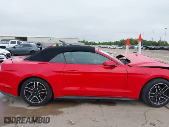 2021 Ford Mustang EcoBoost с VIN 1FATP8UH5M5105624, выставлен на аукционе IAAI как лот 42208858 с пробегом 83 971 миль миль и . История ставок и продаж доступна на DreamBid. Изображение 14.