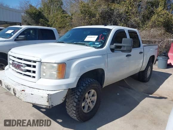 2008 GMC Sierra 1500 SL with VIN 2GTEK13C381320019, listed as a IAAI auction lot 41606093 with 211,189 mi miles and . Bid and sale history available at DreamBid. Image 2.