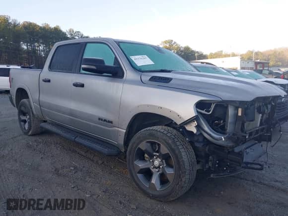 2024 Ram 1500 Big Horn z VIN 1C6SRFFT4RN152664, wystawiony jako IAAI lot #41376365 z przebiegiem 17 504 mil mil oraz . Historia ofert i sprzedaży dostępna na DreamBid. Obrazek 1.