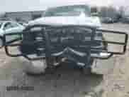 2017 Chevrolet Silverado 2500HD Work Truck z VIN 1GC1KUEG3HF213027, wystawiony jako Copart lot #51605975 z przebiegiem Nie podano mil oraz Czysty tytuł • Clean title. Historia ofert i sprzedaży dostępna na DreamBid. Obrazek 5.