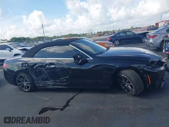 2023 BMW 4 Series 430i z VIN WBA23AT03PCL81706, wystawiony jako IAAI lot #42534918 z przebiegiem 42 362 mil mil oraz . Historia ofert i sprzedaży dostępna na DreamBid. Obrazek 13.