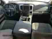 2016 Ram 1500 Lone Star z VIN 1C6RR6LM1GS355697, wystawiony jako Copart lot #71757504 z przebiegiem 128 697 mil mil oraz Czysty tytuł • Clean title. Historia ofert i sprzedaży dostępna na DreamBid. Obrazek 8.