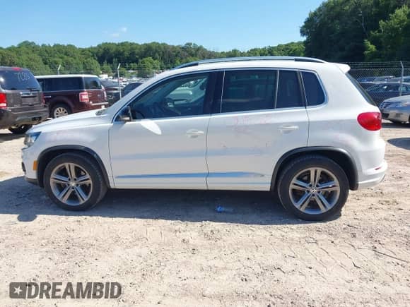 2017 Volkswagen Tiguan Sport с VIN WVGUV7AX2HW509048, выставлен на аукционе IAAI как лот 42781032 с пробегом 91 546 миль миль и . История ставок и продаж доступна на DreamBid. Изображение 14.