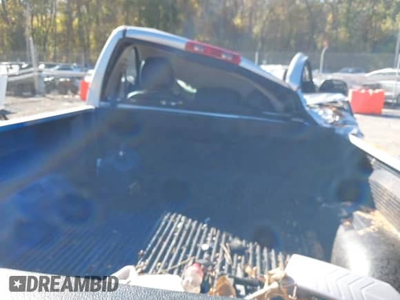 2004 Dodge 1500 SLT with VIN 1D7HU16D04J171439, listed as a IAAI auction lot 40637134 with 116,050 mi miles and . Bid and sale history available at DreamBid. Image 8.