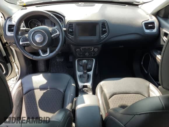 2020 Jeep Compass Altitude с VIN 3C4NJDBB9LT146686, выставлен на аукционе Copart как лот 65795965 с пробегом 50 418 миль миль и Списание • Salvage title. История ставок и продаж доступна на DreamBid. Изображение 8.