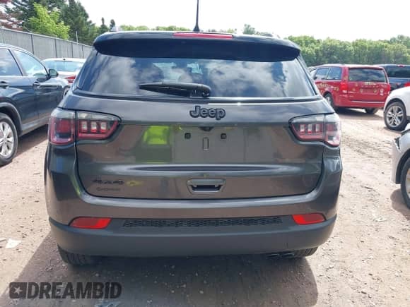 2019 Jeep Compass Latitude with VIN 3C4NJDBB3KT638113, listed as a IAAI auction lot 42510167 with 69,034 mi miles and . Bid and sale history available at DreamBid. Image 16.