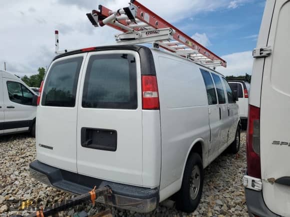 2019 Chevrolet Express Cargo с VIN 1GCWGAFG1K1195734, выставлен на аукционе Copart как лот 59552005 с пробегом 177 501 миль миль и Чистый • Clean title. История ставок и продаж доступна на DreamBid. Изображение 3.