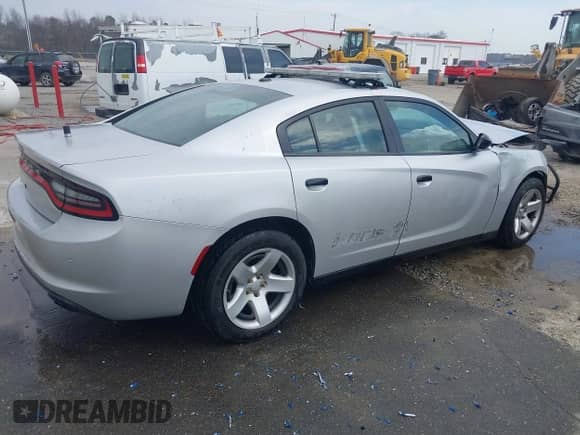 2018 Dodge Charger Police с VIN 2C3CDXAGXJH284020, выставлен на аукционе IAAI как лот 41614551 с пробегом 135 799 миль миль и . История ставок и продаж доступна на DreamBid. Изображение 4.