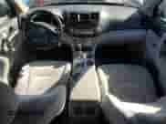 2008 Toyota Highlander z VIN JTEDS41A982012413, wystawiony jako Copart lot #71433985 z przebiegiem 210 114 mil mil oraz Szkoda całkowita • Salvage title. Historia ofert i sprzedaży dostępna na DreamBid. Obrazek 8.