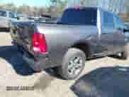 2017 Ram 1500 Tradesman z VIN 1C6RR7KG1HS851117, wystawiony jako IAAI lot #41287282 z przebiegiem 69 871 mil mil oraz . Historia ofert i sprzedaży dostępna na DreamBid. Obrazek 4.