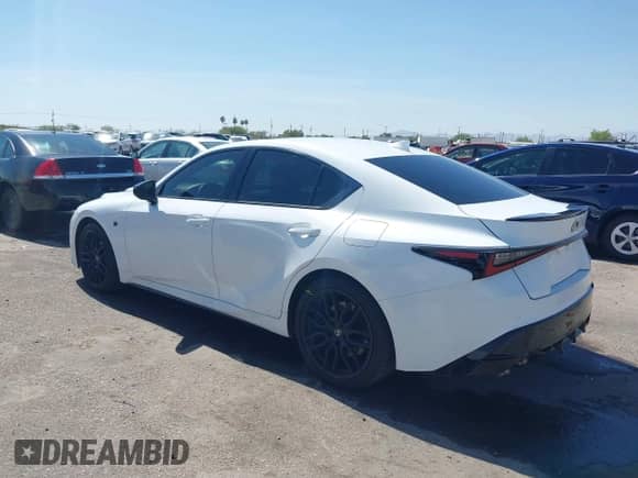 2024 Lexus IS 500 F Sport Performance z VIN JTHAP1D24R5005427, wystawiony jako IAAI lot #42899952 z przebiegiem 15 042 mil mil oraz . Historia ofert i sprzedaży dostępna na DreamBid. Obrazek 3.