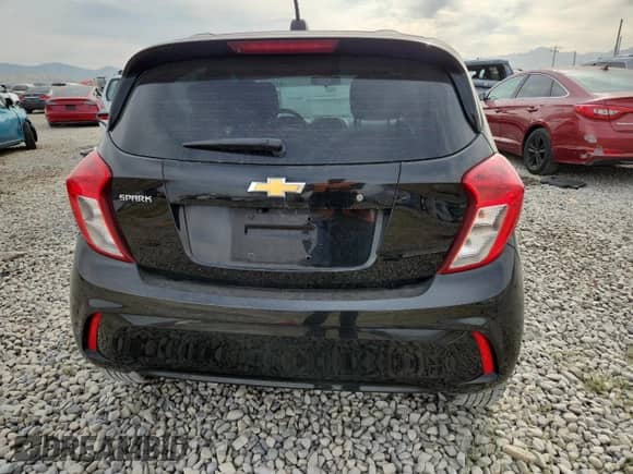 2021 Chevrolet Spark LS z VIN KL8CB6SA0MC703708, wystawiony jako Copart lot #81517775 z przebiegiem 78 939 mil mil oraz Czysty tytuł • Clean title. Historia ofert i sprzedaży dostępna na DreamBid. Obrazek 6.