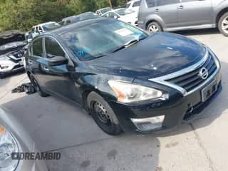 2015 Nissan Altima 2.5 with VIN 1N4AL3AP9FN332934, listed as a IAAI auction lot 43395359 with 204,909 mi miles and . Bid and sale history available at DreamBid. Image 1.