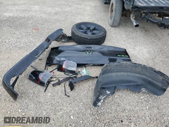 2016 Ram 1500 Express z VIN 3C6RR7KT7GG154666, wystawiony jako Copart lot #69855655 z przebiegiem 85 998 mil mil oraz Szkoda całkowita • Salvage title. Historia ofert i sprzedaży dostępna na DreamBid. Obrazek 12.