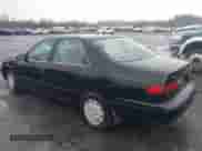 1998 Toyota Camry LE z VIN 4T1BG22K1WU200140, wystawiony jako IAAI lot #43443801 z przebiegiem Nie podano mil oraz . Historia ofert i sprzedaży dostępna na DreamBid. Obrazek 3.