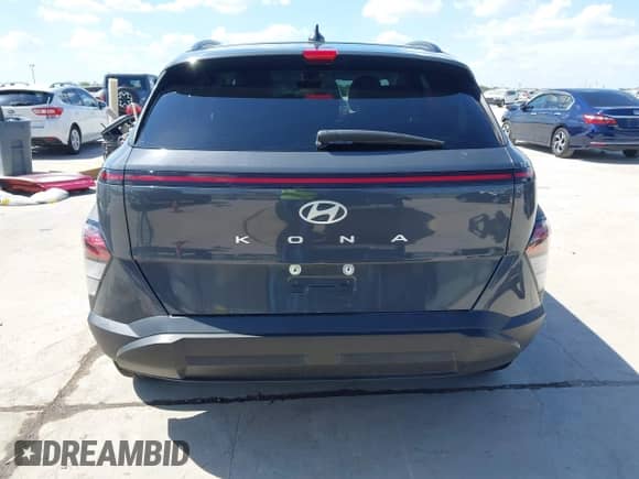 2024 Hyundai Kona SEL с VIN KM8HB3AB6RU078508, выставлен на аукционе IAAI как лот 43106776 с пробегом 41 823 миль миль и . История ставок и продаж доступна на DreamBid. Изображение 17.
