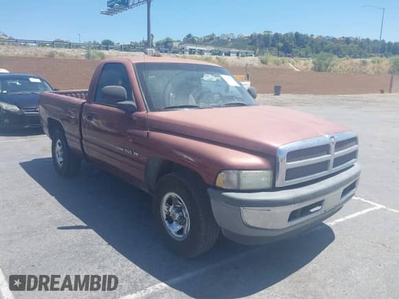 2001 Dodge 1500 Work Special z VIN 1B7HC16X01S232477, wystawiony jako IAAI lot #42662820 z przebiegiem 408 825 mil mil oraz . Historia ofert i sprzedaży dostępna na DreamBid. Obrazek 1.