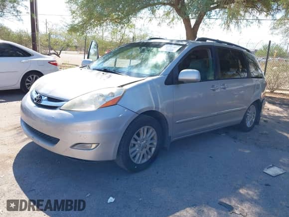 2010 Toyota Sienna XLE с VIN 5TDYK4CC6AS328290, выставлен на аукционе IAAI как лот 43273400 с пробегом 163 282 миль миль и . История ставок и продаж доступна на DreamBid. Изображение 2.