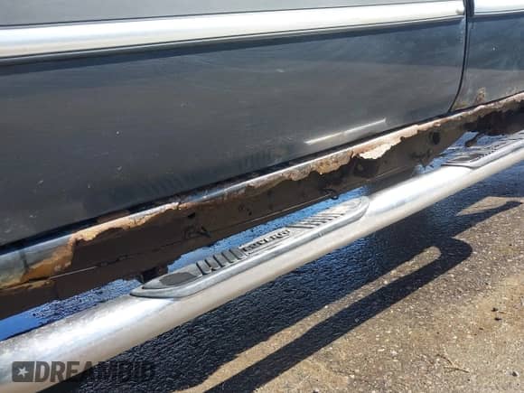 2004 Chevrolet Silverado 2500HD LS with VIN 1GCHK29U74E211431, listed as a IAAI auction lot 41798932 with 380,693 mi miles and . Bid and sale history available at DreamBid. Image 19.