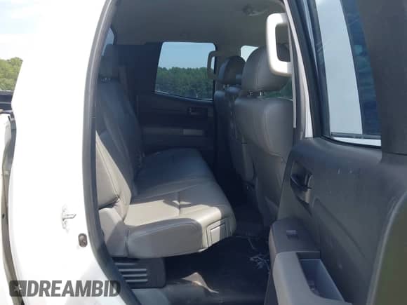 2013 Toyota Tundra z VIN 5TFRU5F14DX029880, wystawiony jako IAAI lot #43081536 z przebiegiem 198 758 mil mil oraz . Historia ofert i sprzedaży dostępna na DreamBid. Obrazek 8.