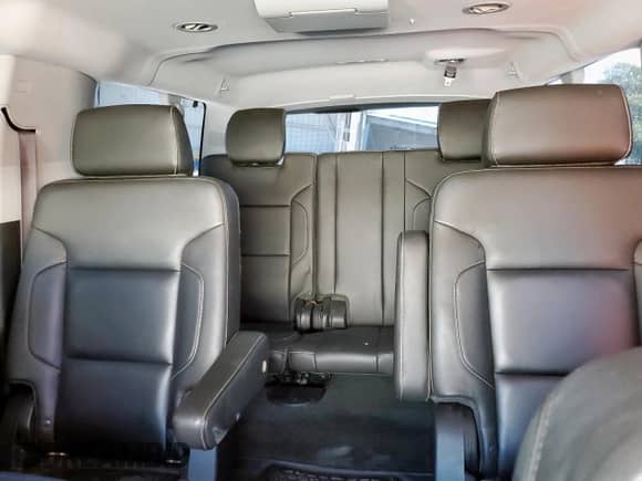 2015 Chevrolet Suburban LT z VIN 1GNSCJKC5FR528464, wystawiony jako Copart lot #70895855 z przebiegiem 164 869 mil mil oraz Szkoda całkowita • Salvage title. Historia ofert i sprzedaży dostępna na DreamBid. Obrazek 10.