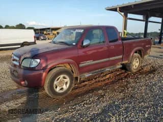 2004 Toyota Tundra SR5 z VIN 5TBRT34194S443049, wystawiony jako Copart lot #62942145 z przebiegiem 300 016 mil mil oraz Szkoda całkowita • Salvage title. Historia ofert i sprzedaży dostępna na DreamBid. Obrazek 1.