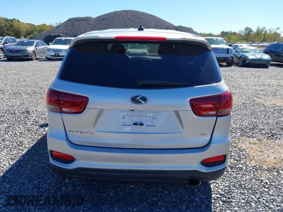 2019 Kia Sorento S with VIN 5XYPGDA58KG572314, listed as a IAAI auction lot 43425458 with 128,901 mi miles and . Bid and sale history available at DreamBid. Image 16.