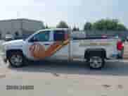 2017 Chevrolet Silverado 1500 Custom с VIN 1GCRCPEC5HZ398145, выставлен на аукционе IAAI как лот 42787880 с пробегом 190 381 миль миль и . История ставок и продаж доступна на DreamBid. Изображение 14.