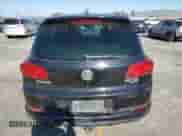 2015 Volkswagen Tiguan SEL z VIN WVGBV7AX1FW504346, wystawiony jako Copart lot #85332635 z przebiegiem 89 744 mil mil oraz Szkoda całkowita • Salvage title. Historia ofert i sprzedaży dostępna na DreamBid. Obrazek 6.