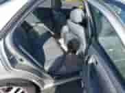 2001 Toyota Camry LE z VIN JT2BF28K210303087, wystawiony jako IAAI lot #43547167 z przebiegiem 153 600 mil mil oraz . Historia ofert i sprzedaży dostępna na DreamBid. Obrazek 8.