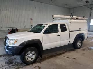 2015 Toyota Tacoma with VIN 5TFUX4EN2FX034076, listed as a Copart auction lot 80177085 with 149,630 mi miles and Clean title. Bid and sale history available at DreamBid. Image 1.