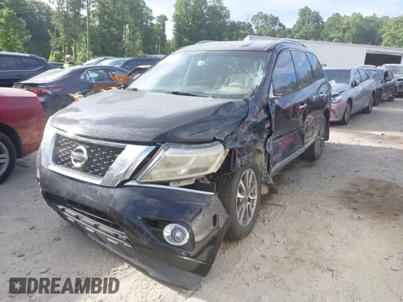 2013 Nissan Pathfinder Platinum with VIN 5N1AR2MN8DC670214, listed as a IAAI auction lot 42698510 with 216,922 mi miles and . Bid and sale history available at DreamBid. Image 2.