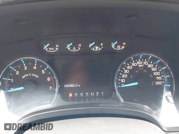 2011 Ford F-150 XLT with VIN 1FTFW1ET3BFA98328, listed as a IAAI auction lot 43017253 with 240,382 mi miles and . Bid and sale history available at DreamBid. Image 7.