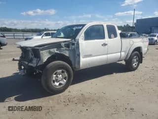 2005 Toyota Tacoma с VIN 5TEUU42N95Z116830, выставлен на аукционе Copart как лот 84799495 с пробегом 156 652 миль миль и Списание • Salvage title. История ставок и продаж доступна на DreamBid. Изображение 1.
