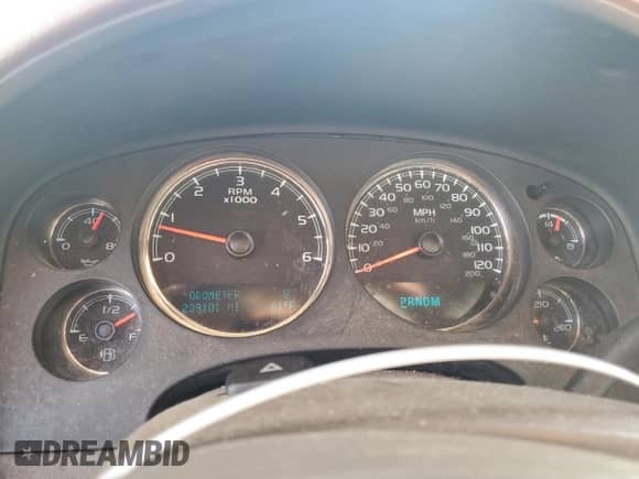 2011 Chevrolet Silverado 1500 LTZ with VIN 3GCPKTE35BG157549, listed as a Copart auction lot 86774775 with 239,101 mi miles and Clean title. Bid and sale history available at DreamBid. Image 9.